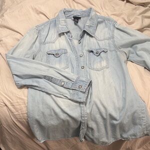 Rue21 Light Wash Denim Button-Down Shirt